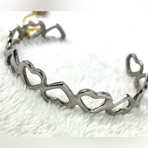 ‼️FINAL PRICE‼️ NWOT! Sterling Heart Cuff Bracelet
